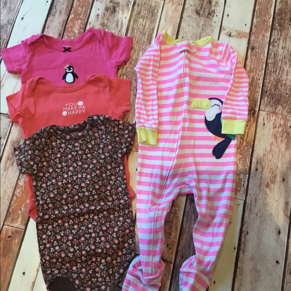 Carter’s one piece Pajamas t-shirts 12mo Bx1
